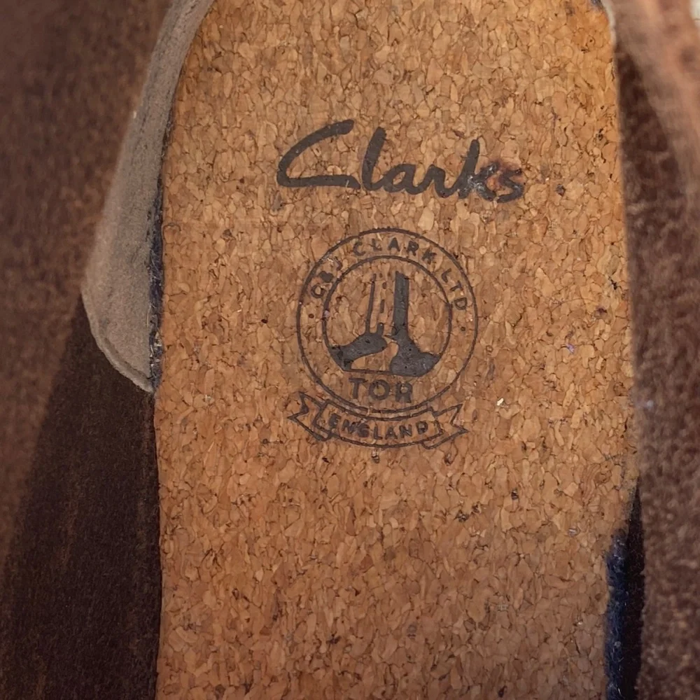 Clarks Frelan Hi boots brown suede 8.5 M
